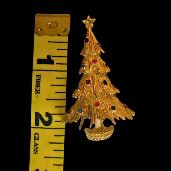 Vintage Monet Christmas Tree Brooch Gold Tone Jewel Tone Rhinestones - Picture 6 of 14